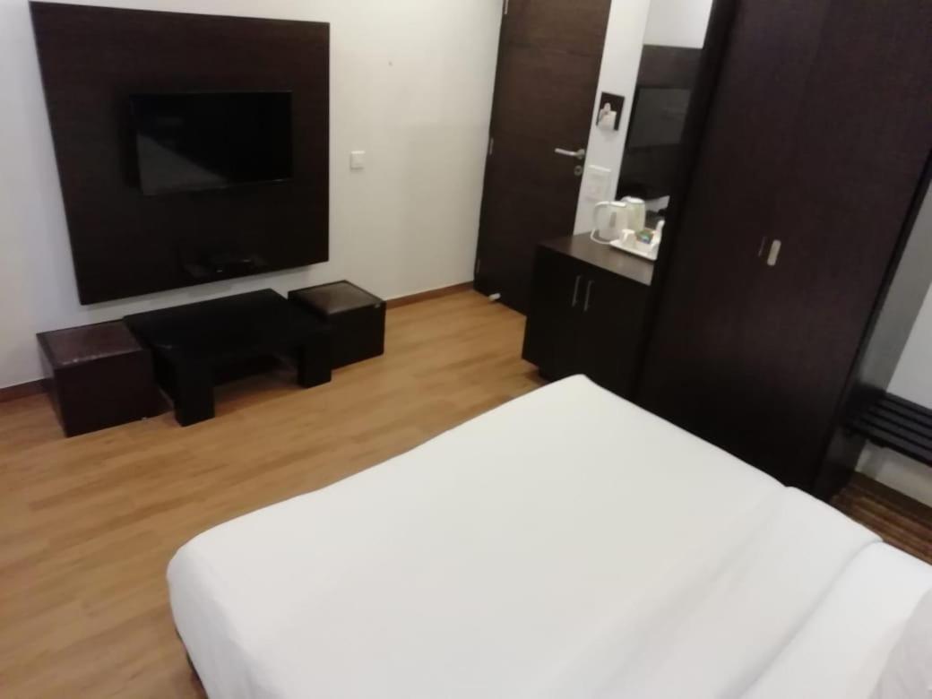 Sinq Beach Resort Calangute Buitenkant foto
